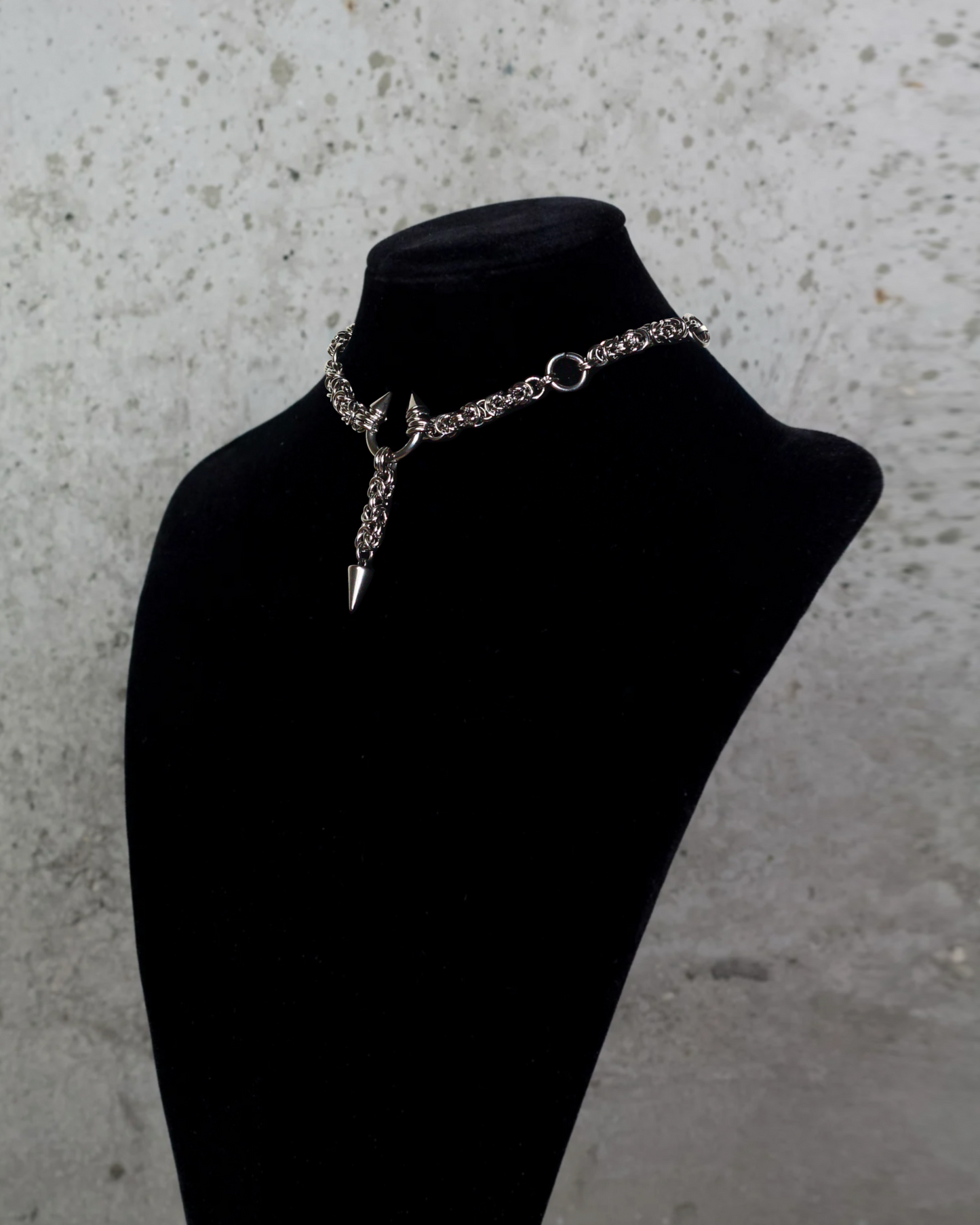 COLLIER « SILENT SPIKE » 1/1