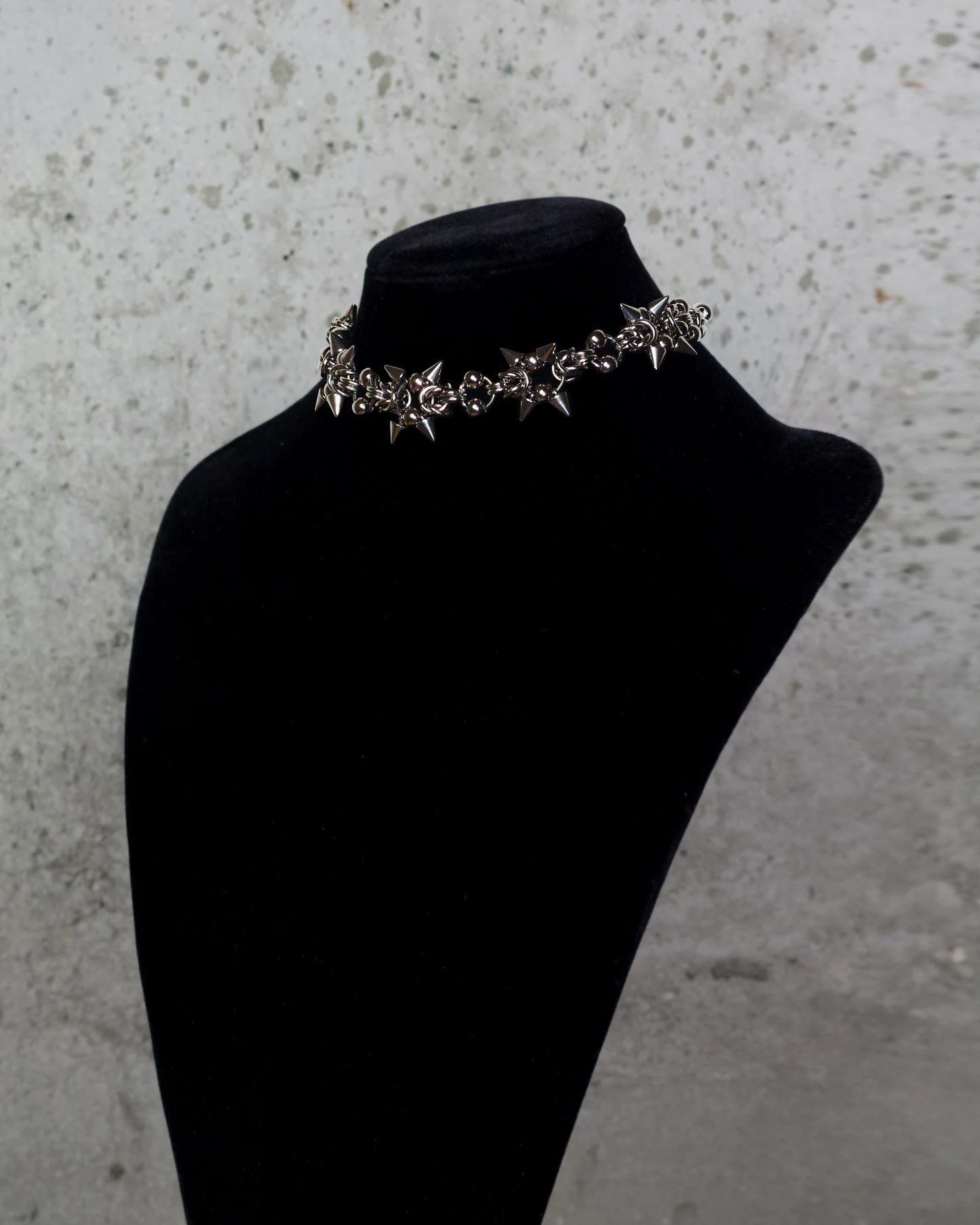 COLLIER « BRUTAL CROWN »