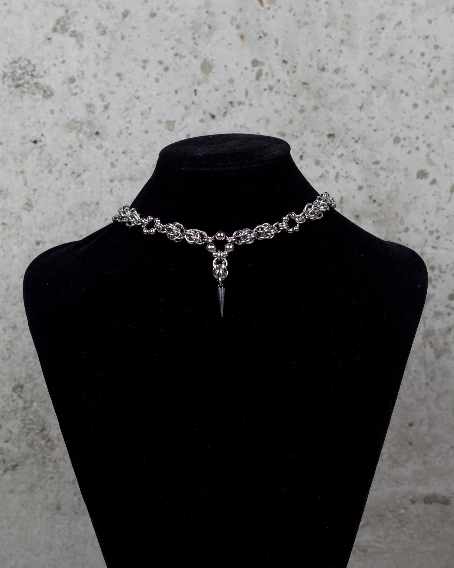 COLLIER « LARME D’ACIER » 1/1