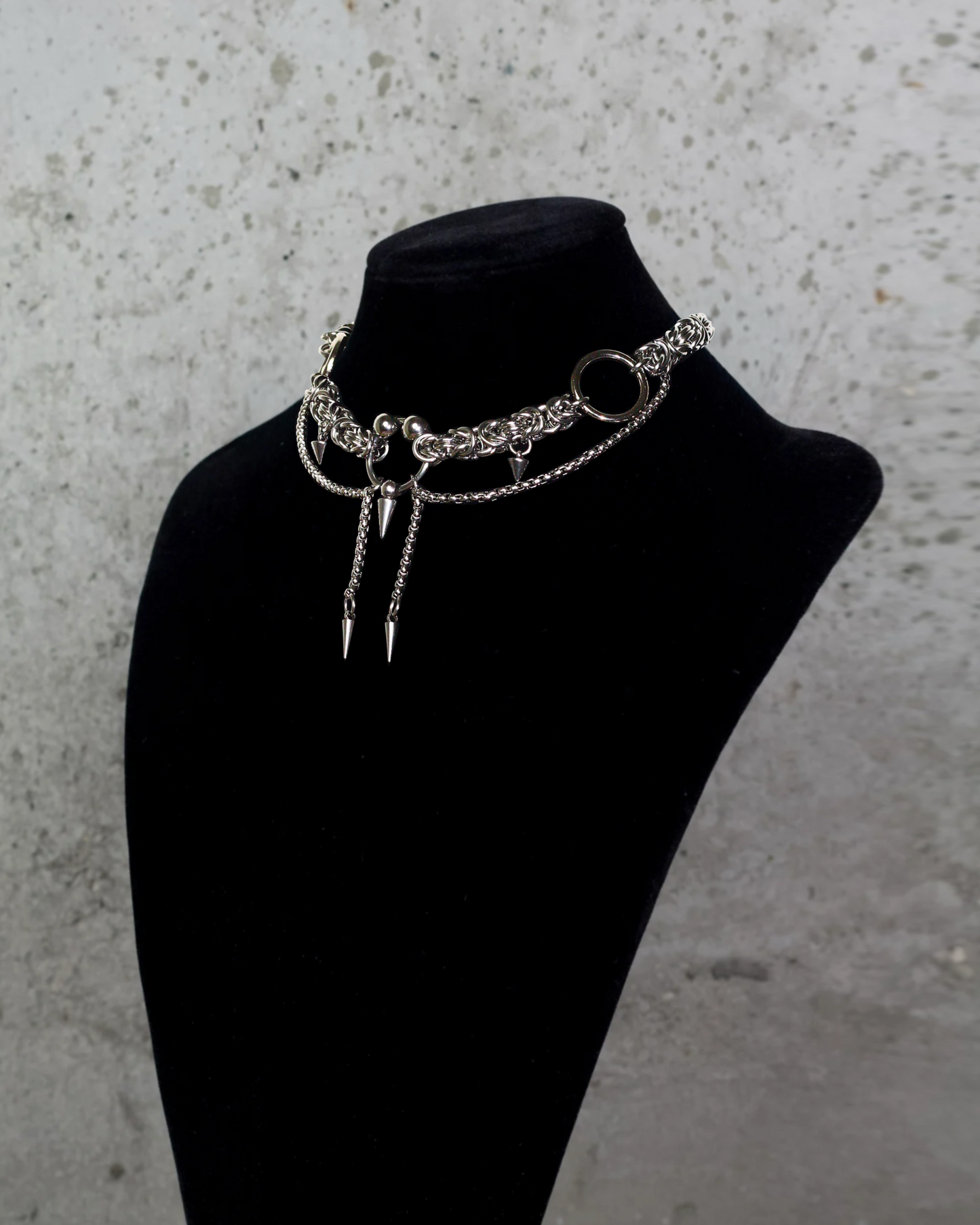 COLLIER « DARK DOLL » 1/1