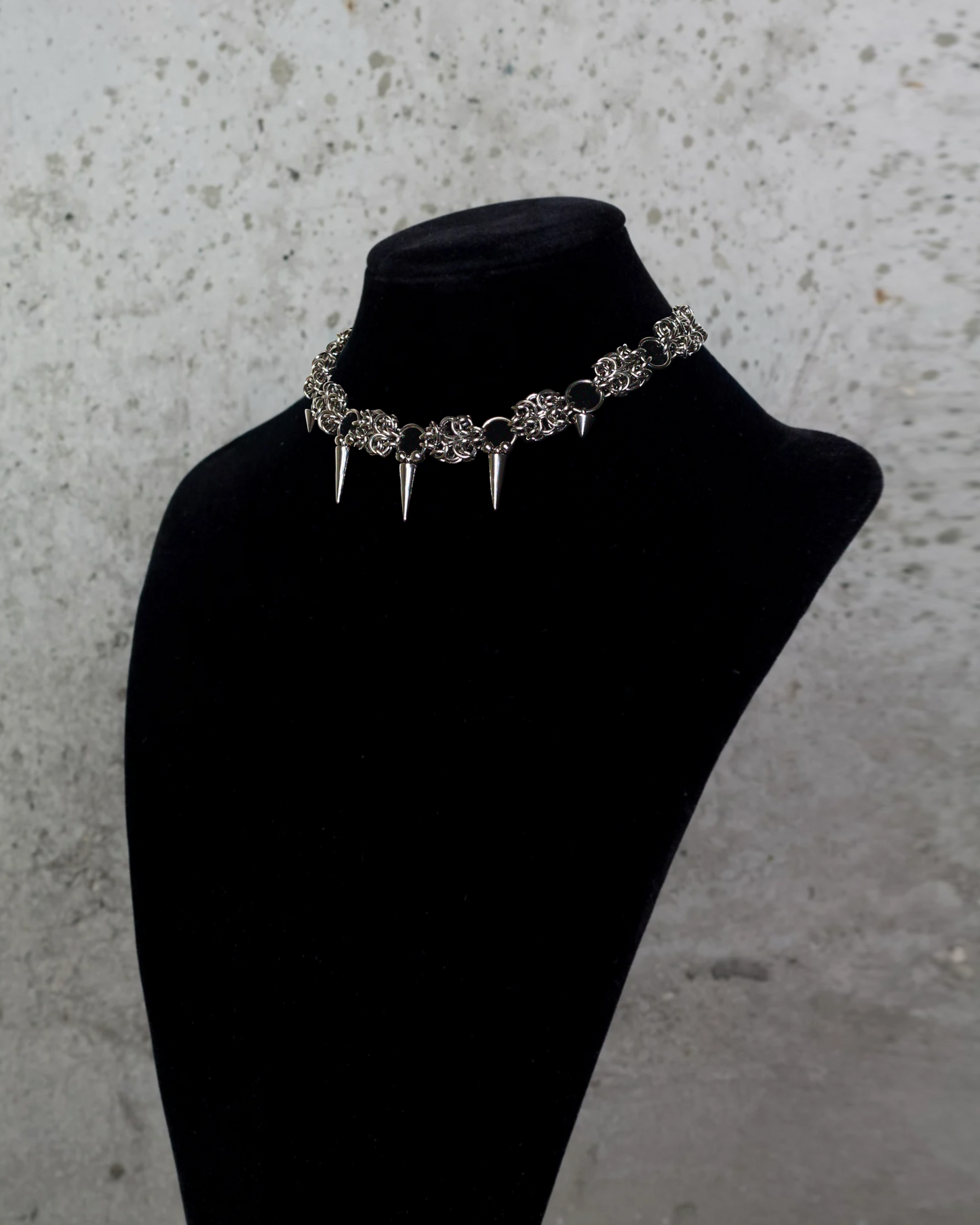 COLLIER « SAVAGE SPINE » 1/1