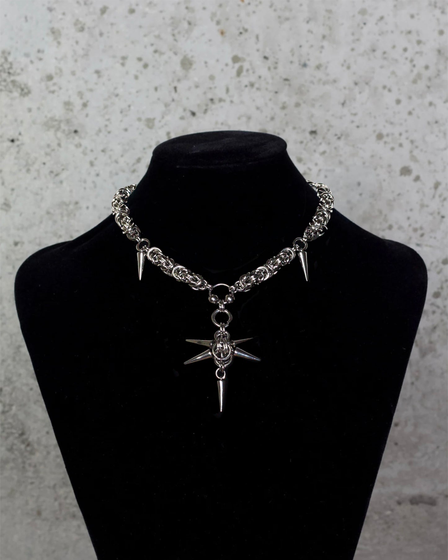 COLLIER « NIGHTFALL » 1/1