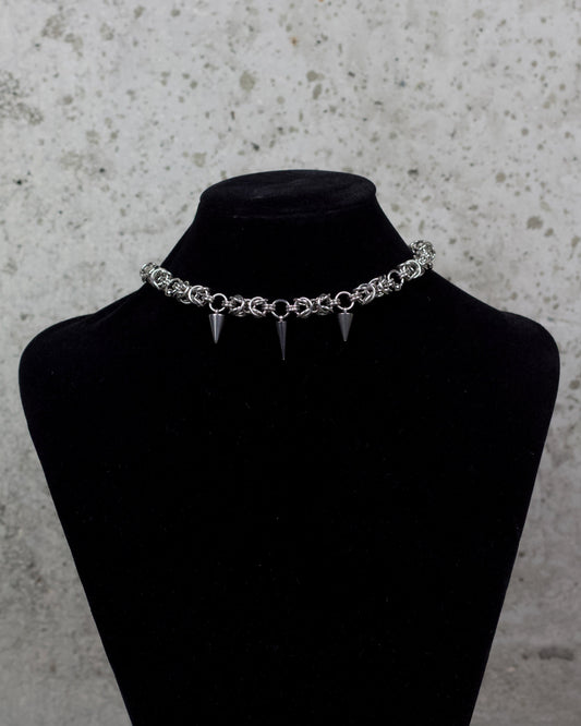 COLLIER « ÉPINEUSE » 1/1