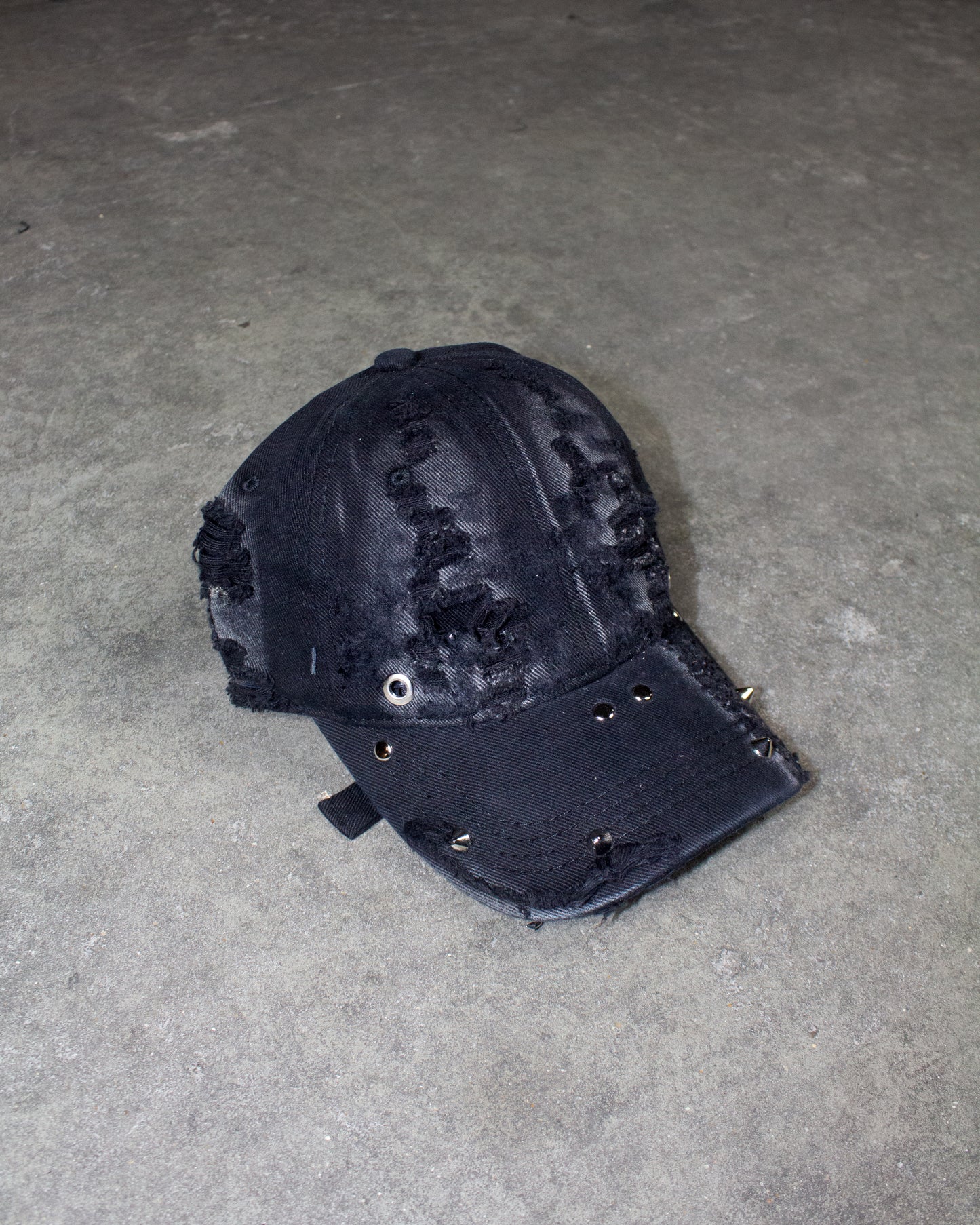 CASQUETTE « SHADOW SPIKES »