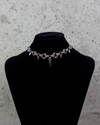 COLLIER « PLUIE D’ÉPINES » 1/1