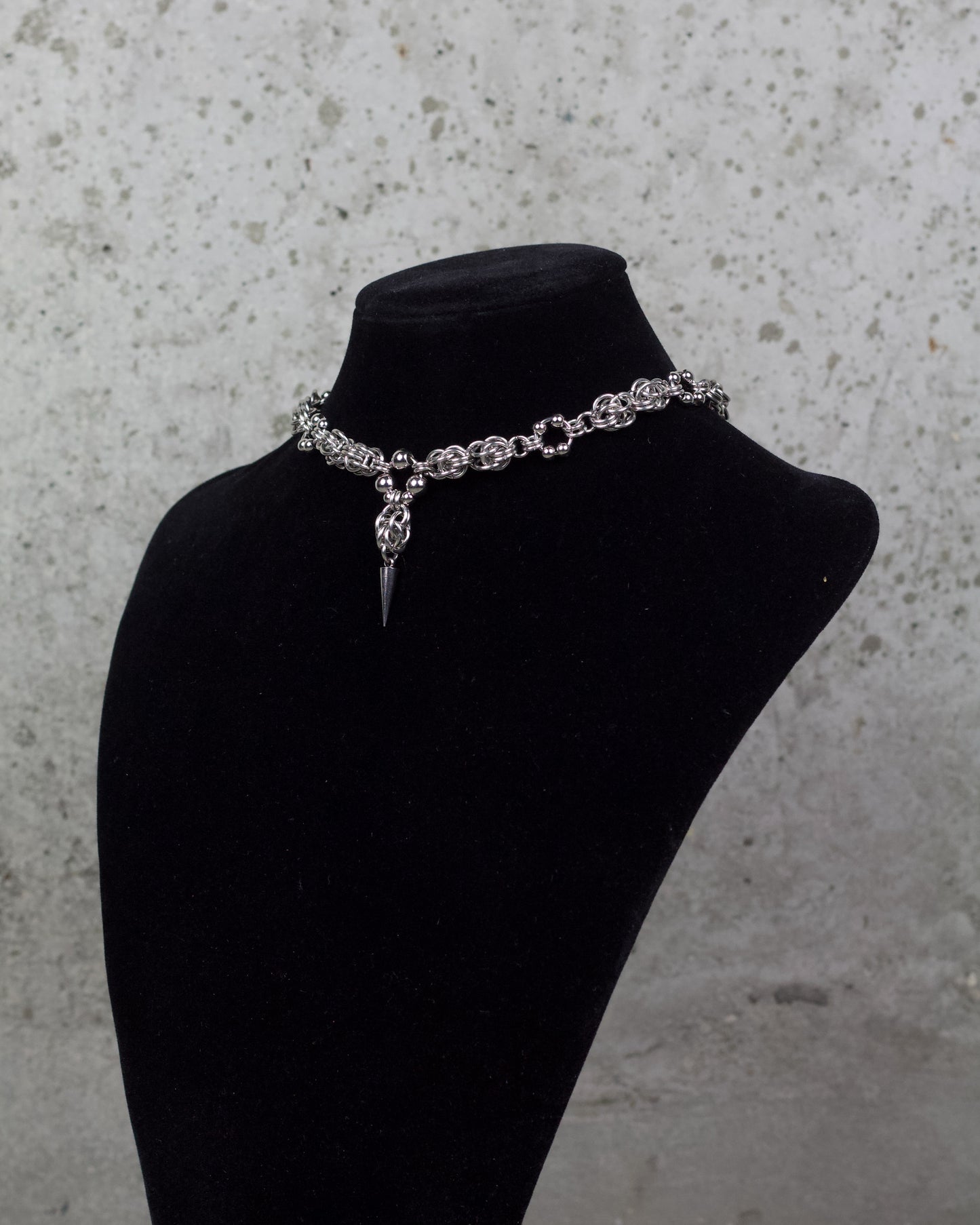 COLLIER « LARME D’ACIER » 1/1